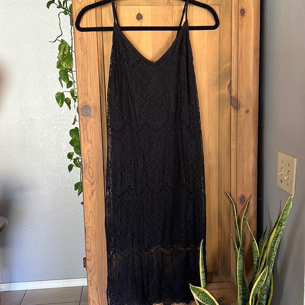 Black lace spaghetti strapped dress